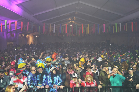 PETEK POD ŠOTOROM FOTO TINE ŠUBIC (2)